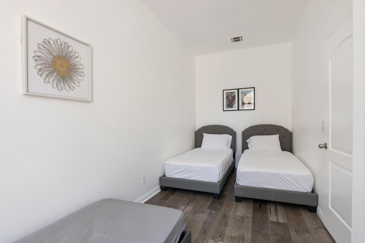 לוס אנג'לס Spacious Private Gated Modern Loft Close To Universal Studio And Hollywood מראה חיצוני תמונה